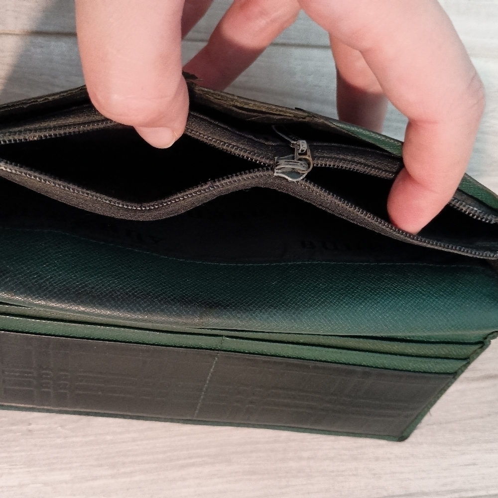 Burberry - dark green wallet bifold - Authentic - Picture 11 of 15
